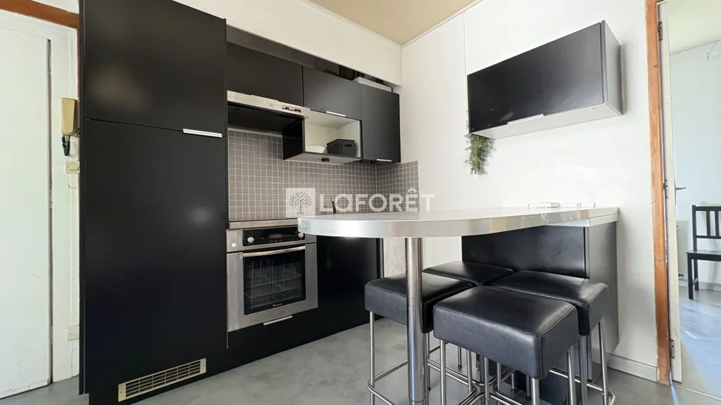 Cuisine - Appartement Traversant avec Digicode à Montpellier