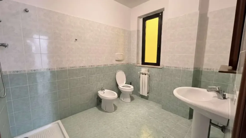 Salles de bain - Bright Apartment with Terrace in Spoleto