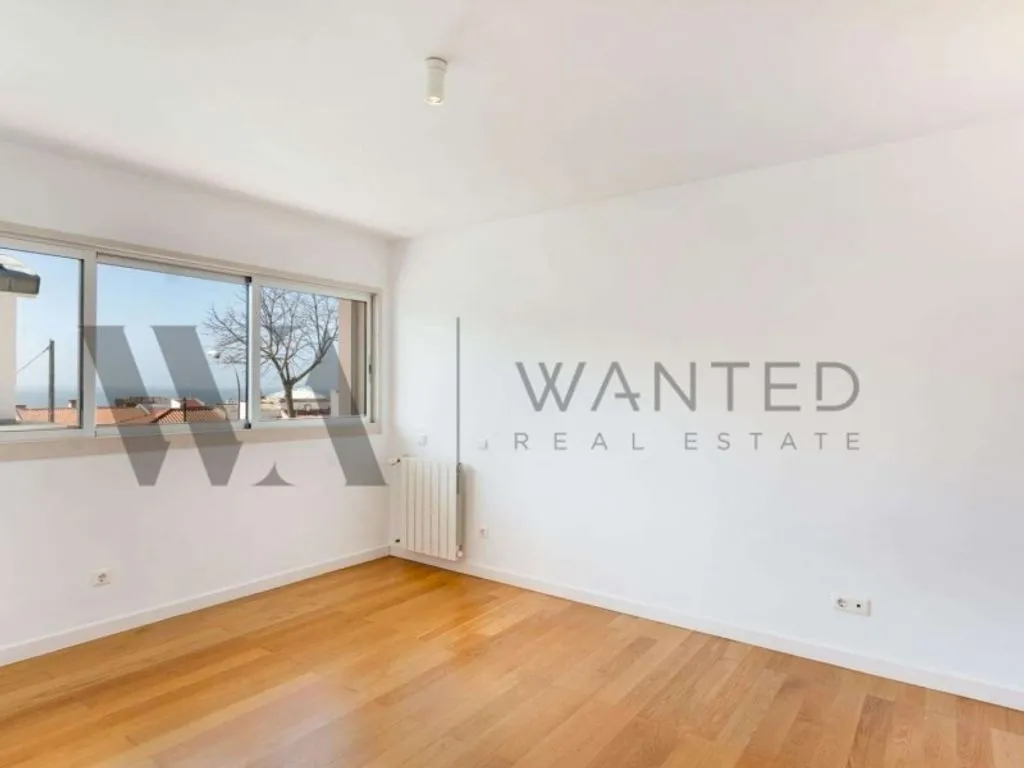 Pièces - Luxury Duplex Flat with Terrace in Oeiras