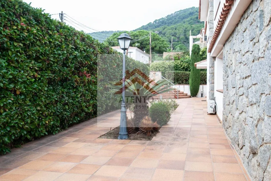 Terrazza - Detached House with Sea View in Premià de Dalt