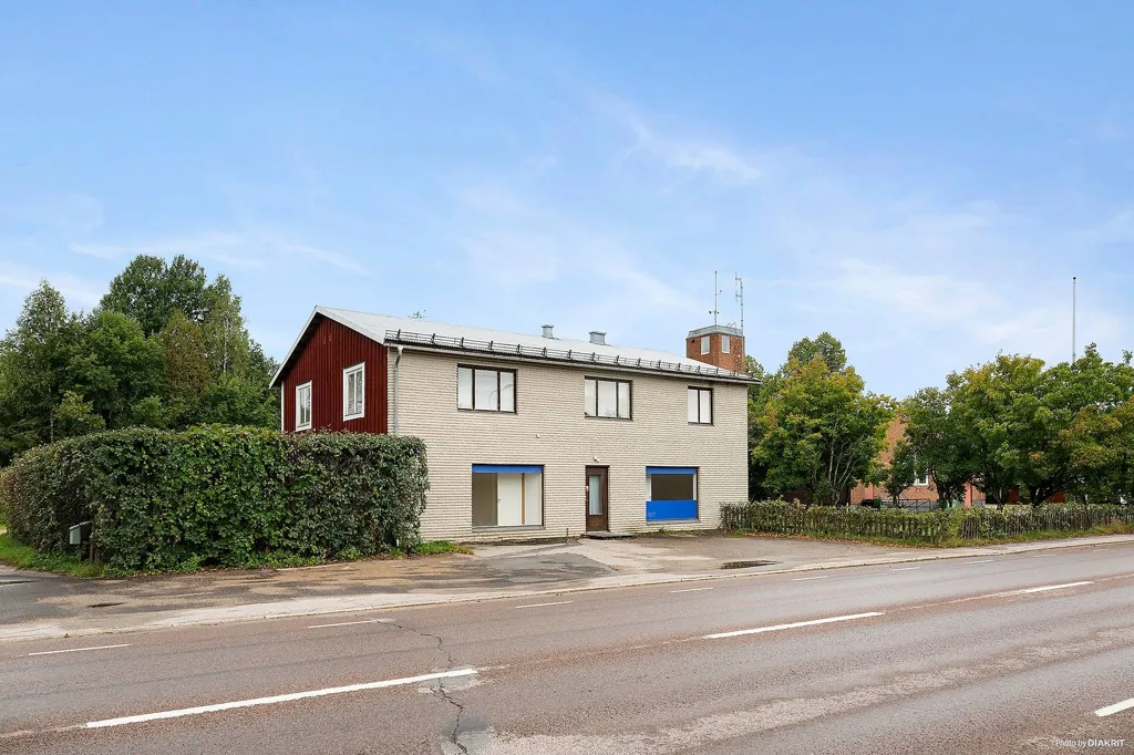 Extérieur - Two-Storey Villa with Garden in Central Location