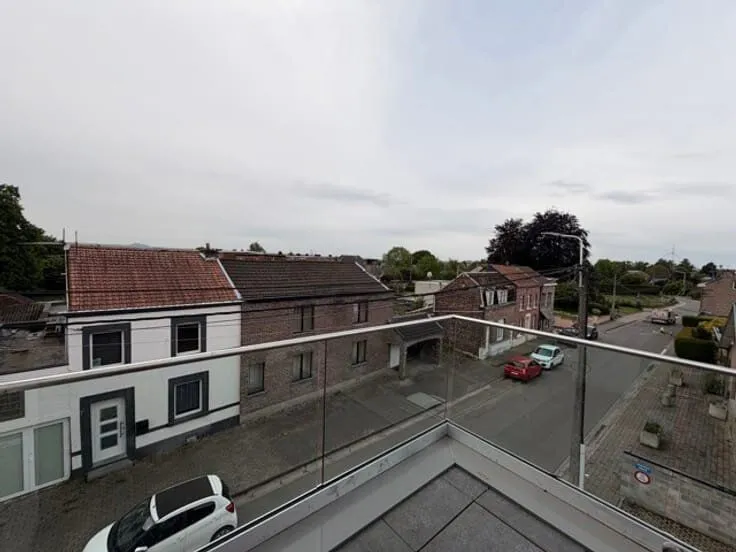 Balcon - Appartement Moderne 2 Chambres avec Balcon à Oupeye