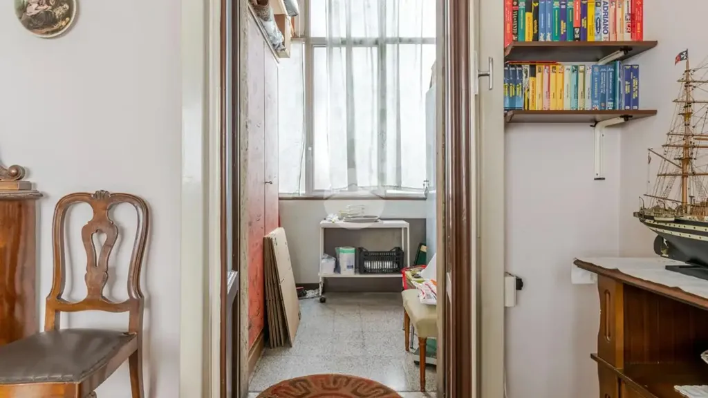 Kabinet - Duplex with Balcony in Milan