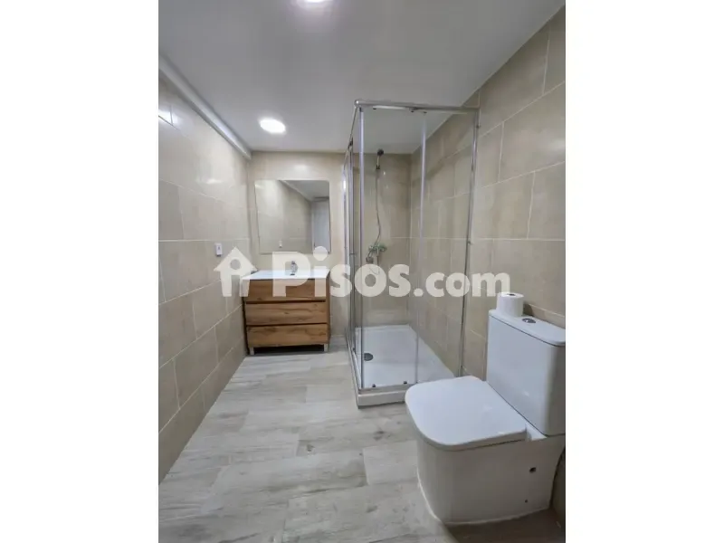 Salles de bain - Student-Friendly Flat with Balcony in Lleida
