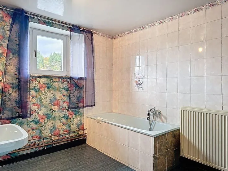 Vannitoad - House with Potential in Houffalize Centre