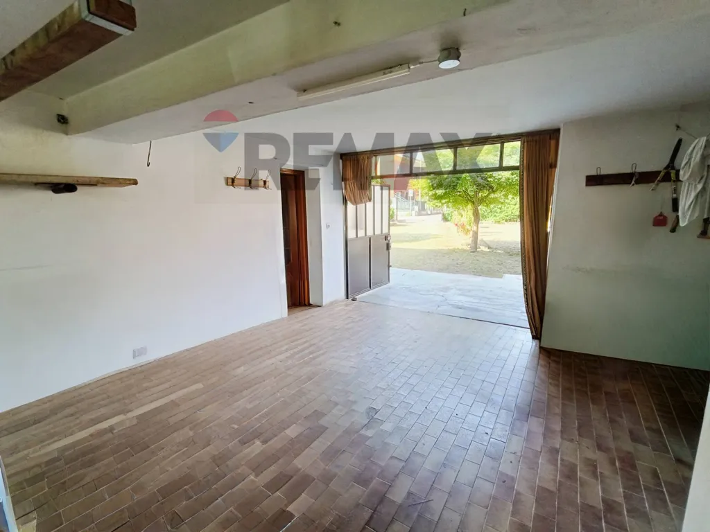 Garaaž - Semi-detached House with Garden in Virle Piemonte