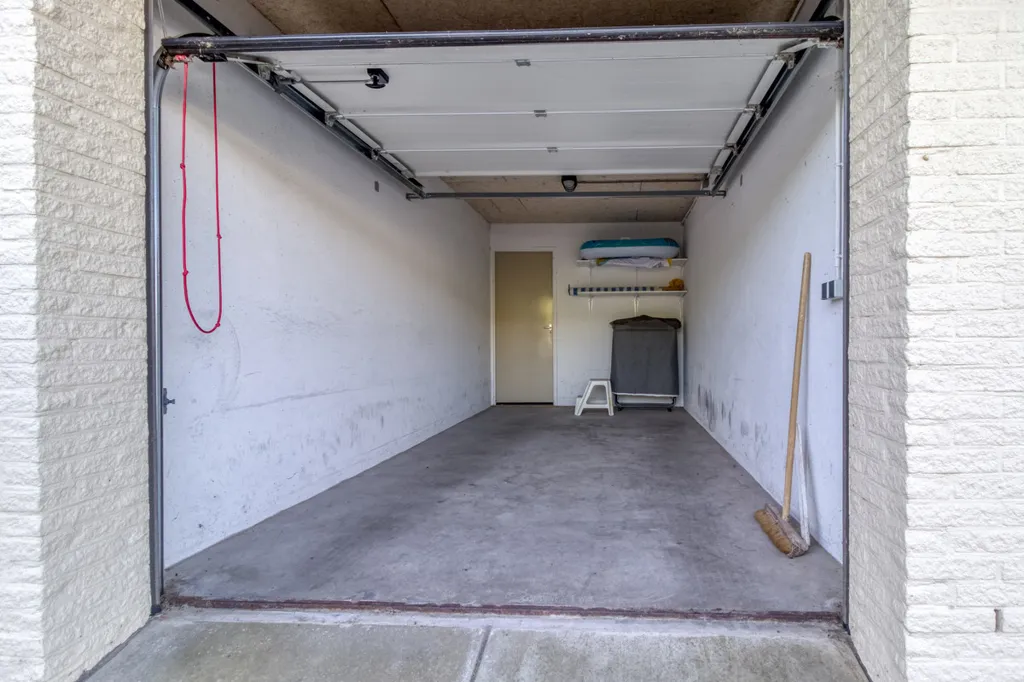 Garage - Modernised Apartment with Sea View in Cadzand