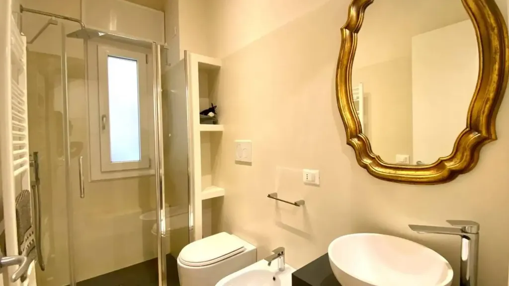 Vannitoad - Seafront Apartment with Balcony in Taggia