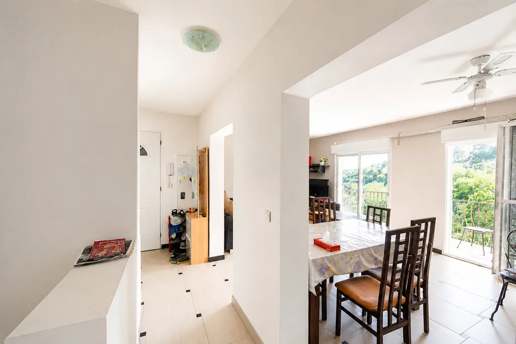 Salle à manger - Maison avec Terrasse et Vue sur les Hauts de Mandelieu
