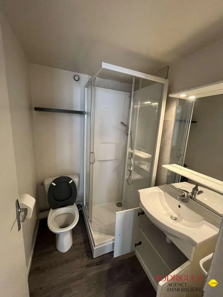 Salles de bain - Studio Centre-ville Poitiers Rue Rabelais