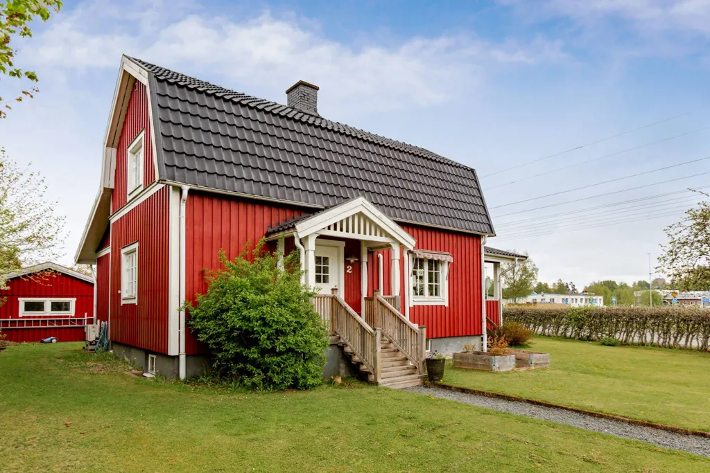 Välivaade - Charming Red Cottage with Garage in Jönköping