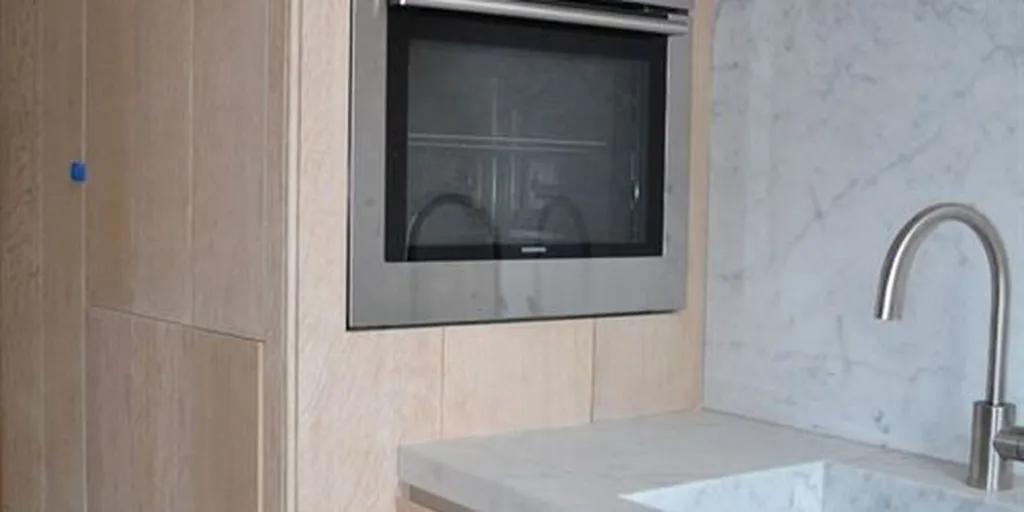 Cuisine - Appartement avec 2 Chambres et 2 Salles de Bain au Centre de Malines