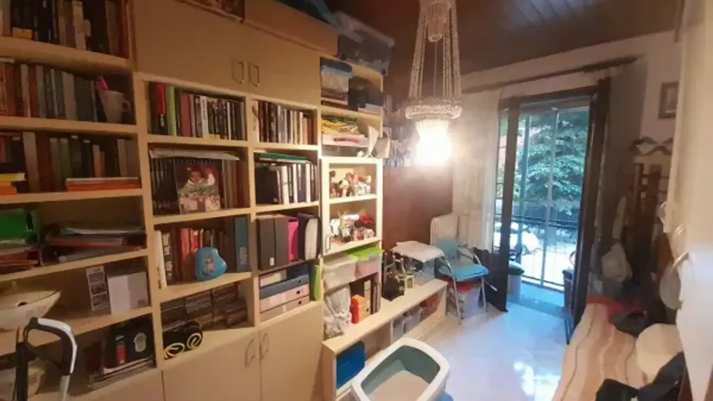 Bureau - Trilocale with Balcony in Piacenza
