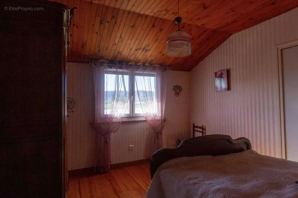 Camere da letto - House with Three Apartments in Loriol-sur-Drôme