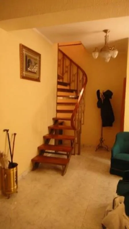 Pièces - Luxury House with Terrace in Cornellà de Llobregat