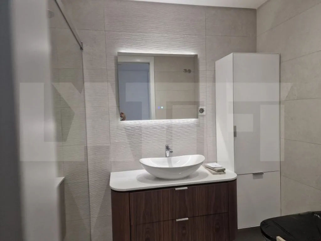 Vannitoad - Luxury Flat with Terraces in Vale de Flores, Almada