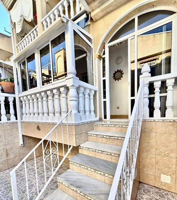Terrasse - Semi-Detached House with Pool in Altos - La Florida