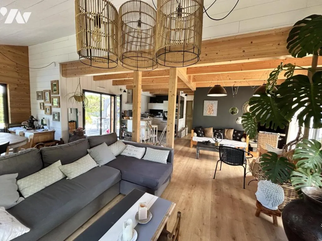 Soggiorno - Contemporary Villa with Pool in Locmaria