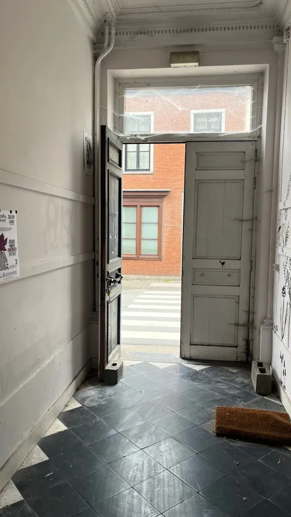 Esik - Notable House to Renovate in Genappe