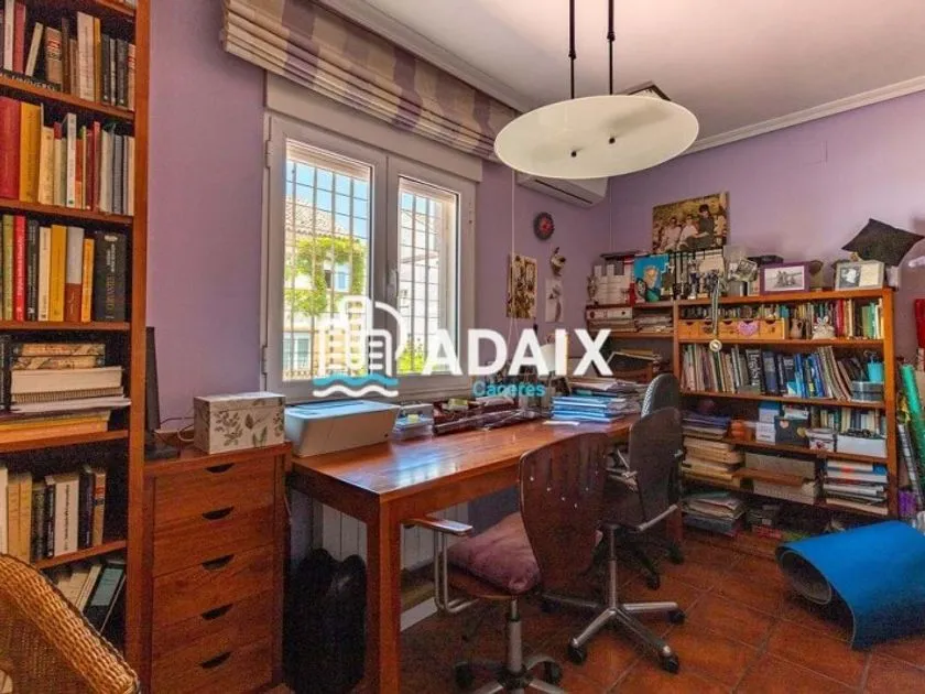 Studio - Chalet with Garden in Cáceres