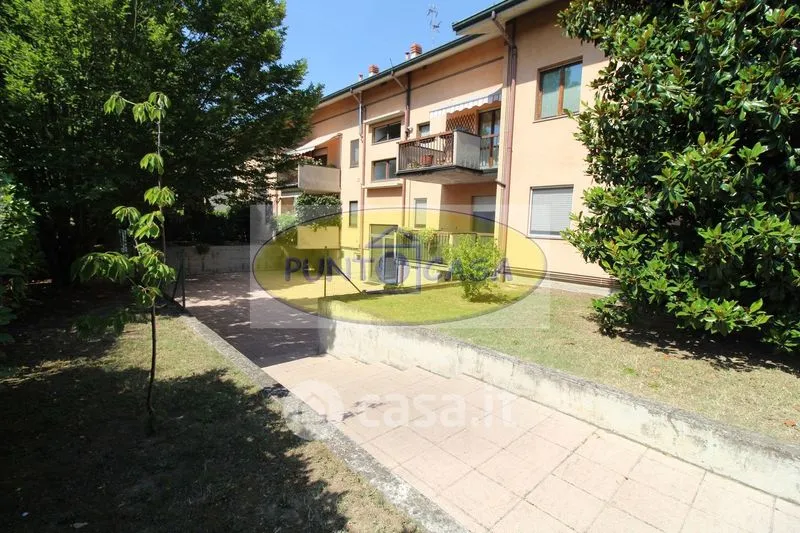 Giardino - Trilocale with Terrace in Borghetto Lodigiano