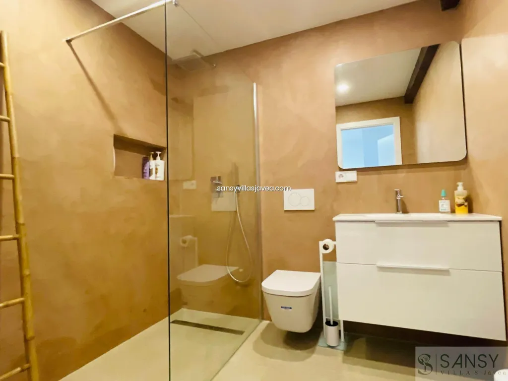 Vannitoad - New Villa with Sea Views in Denia