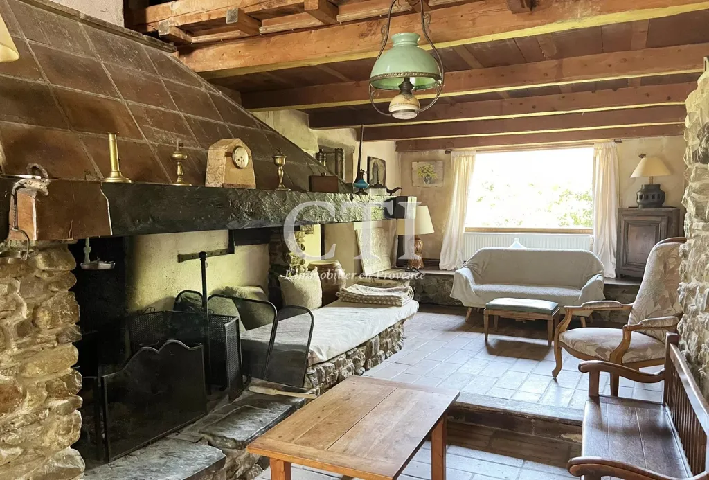 Séjour - Maison Campagnarde en Pierre avec Vue Panoramique en Provence