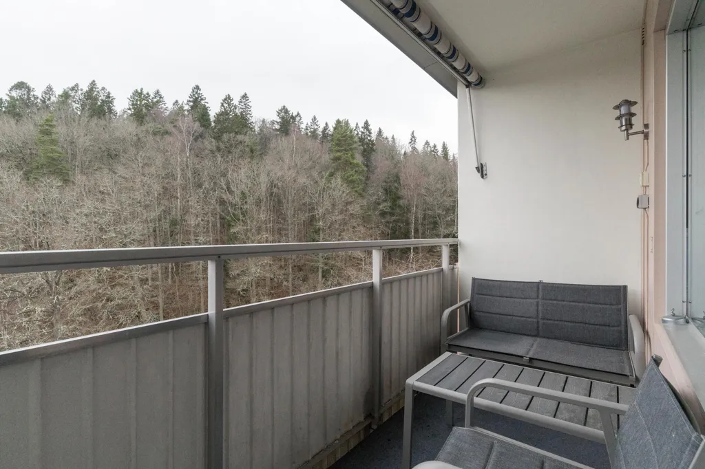 Balcon - Top-Floor Apartment with South-Facing Balcony in Jönköping