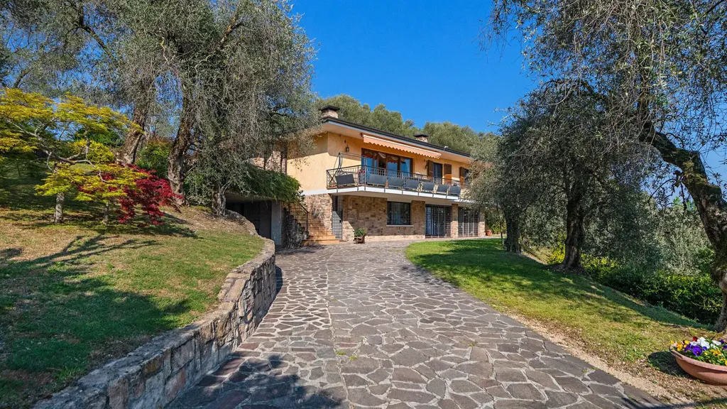 Extérieur - Villa with Private Garden and Pool in Gardone Riviera