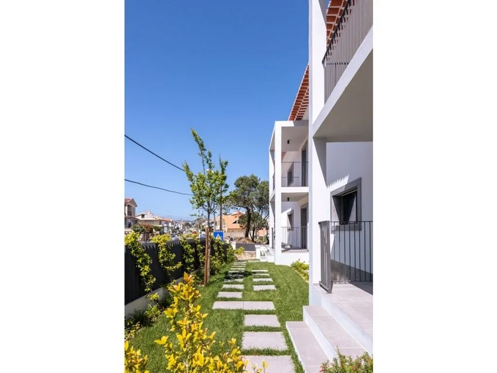 Jardin - Luxury Apartment with Private Terrace in Monte Estoril