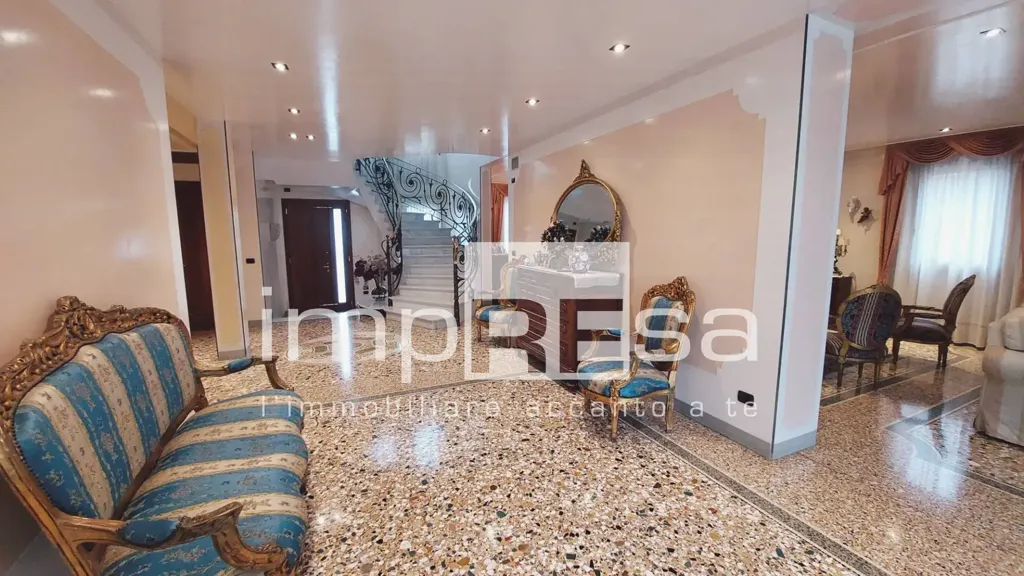 Entrée - Architectural Villa with Garden in Treviso
