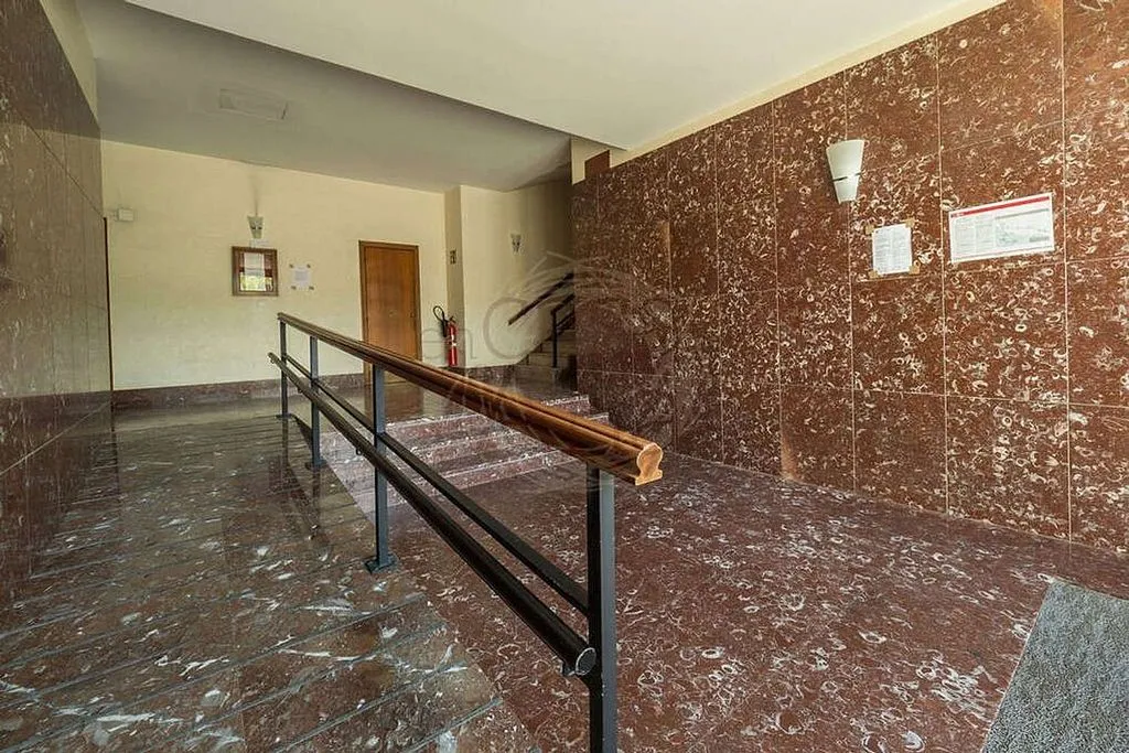 hallway_entrance