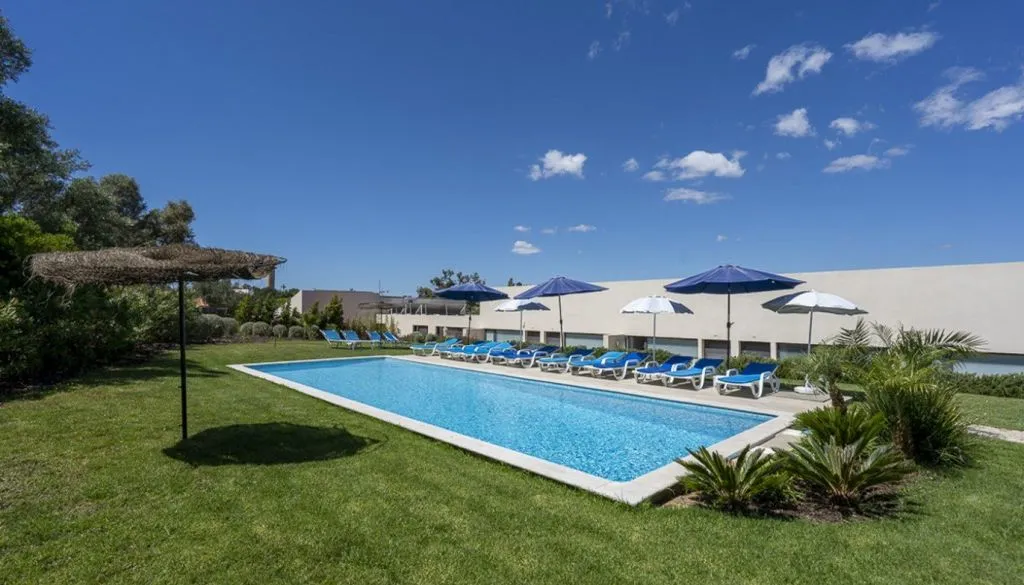 Bassein - Luxury Hotel with Pool in Moncarapacho, Faro
