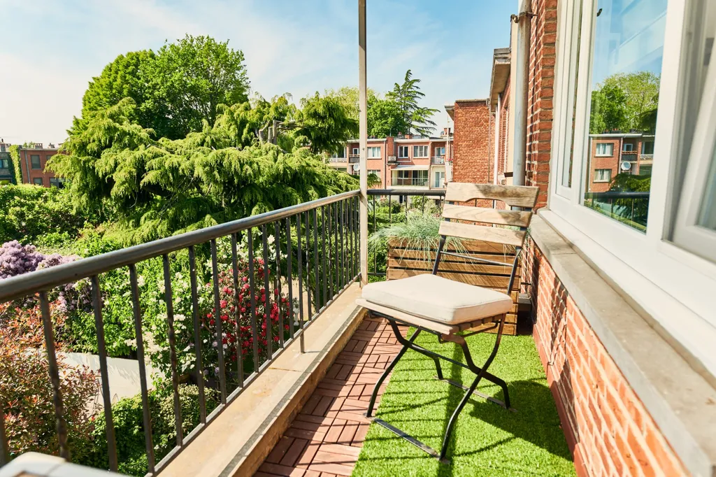 Rõdu - Renovated Corner Apartment with Terrace in Antwerp