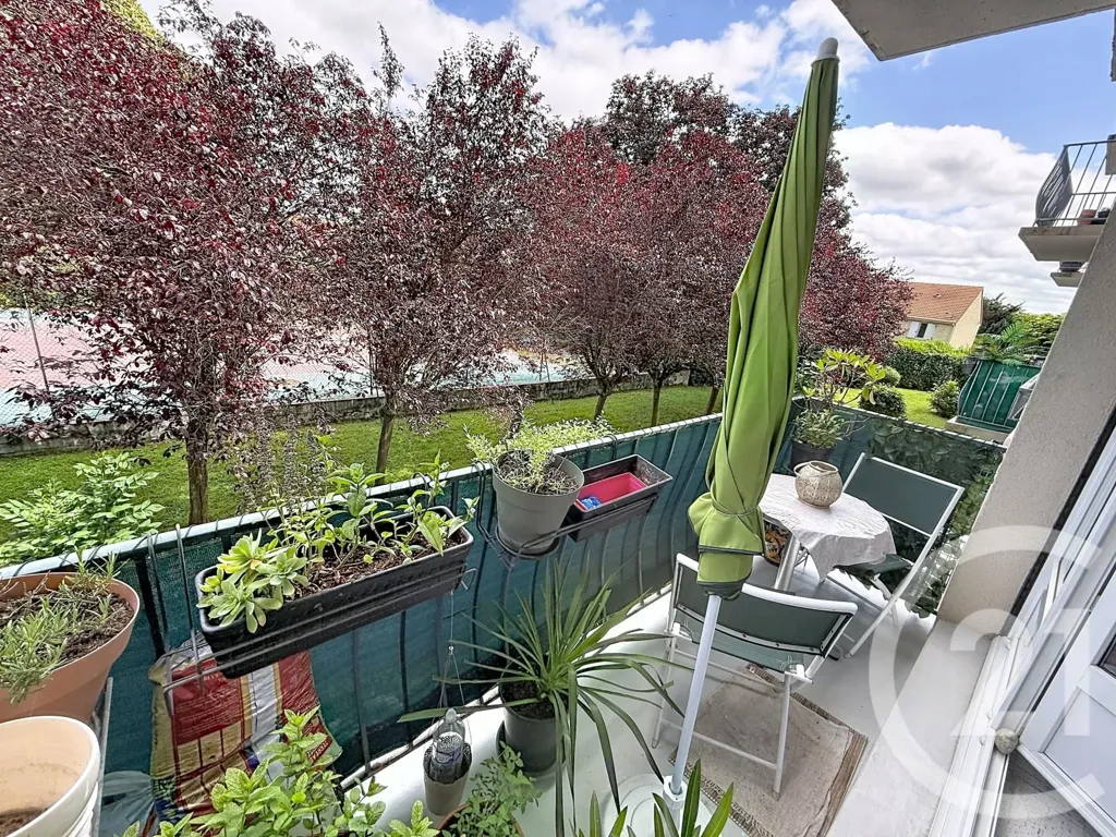 Balcone - 3-Bedroom Apartment with Balcony in Gonesse