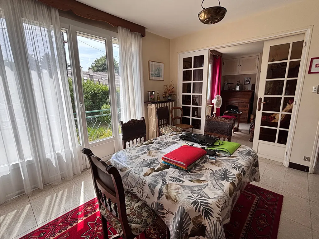 Dining Room - 1960s Maison with Balcony in Gaillon