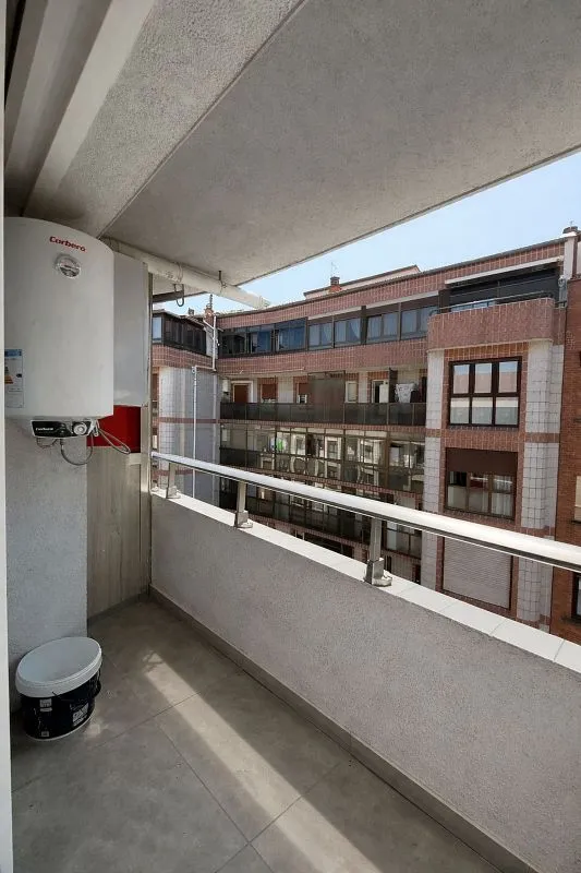 Balcon - Apartment with Balcony on Top Floor in Erandio