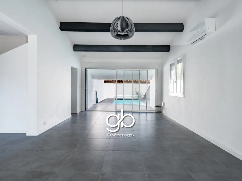 Séjour - Villa Contemporaine avec Piscine et Dépendance à Pérols