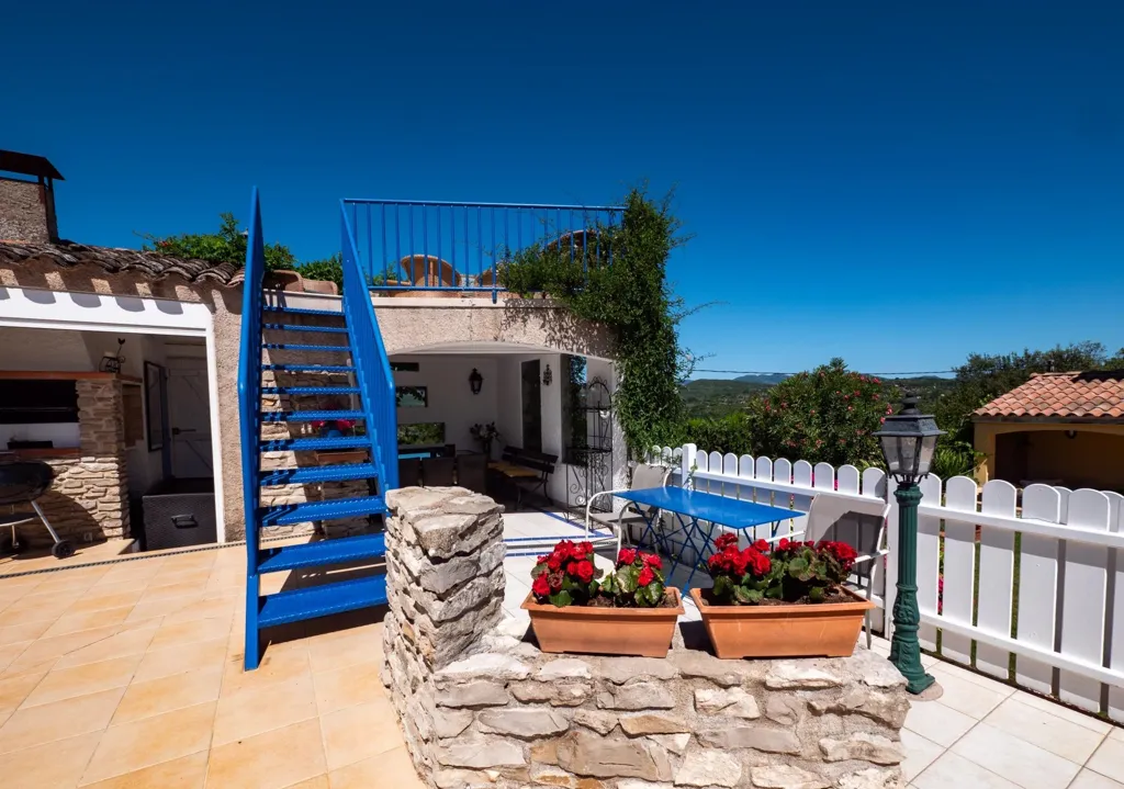 Terrasse - Maison avec Vue Montagnes et Piscine à Bédarieux