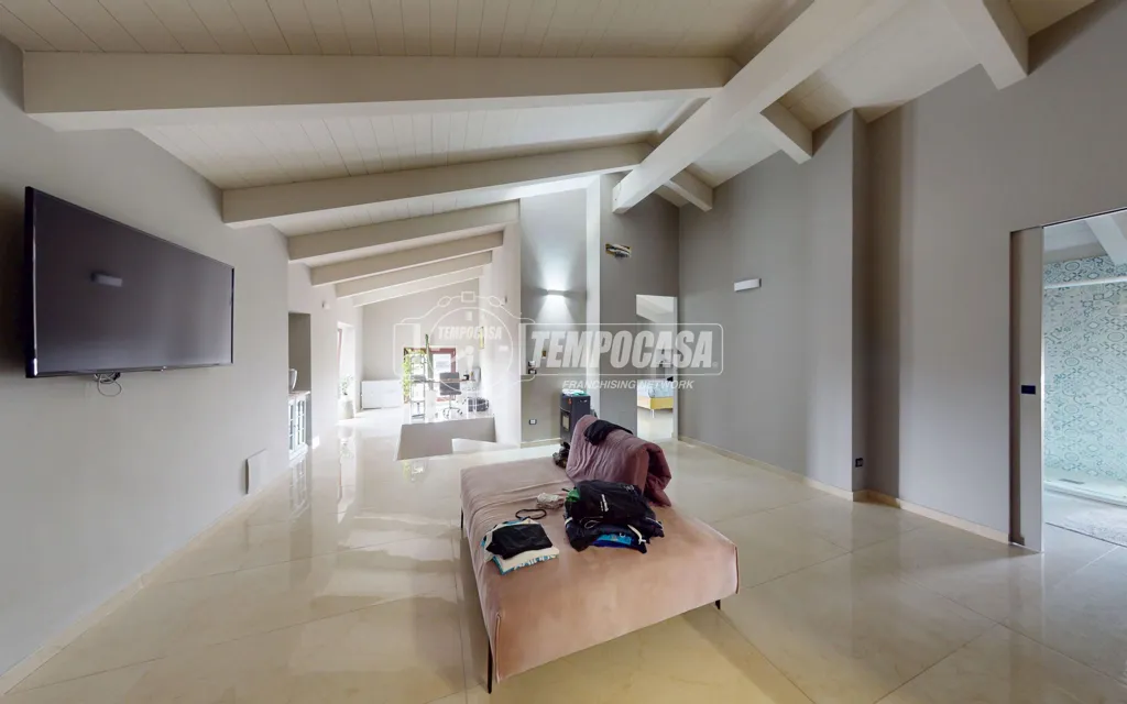 Elutuba - Duplex with Private Parking in Aversa