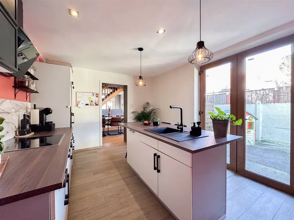 Kitchen - Traditional House with Garden in Ressaix