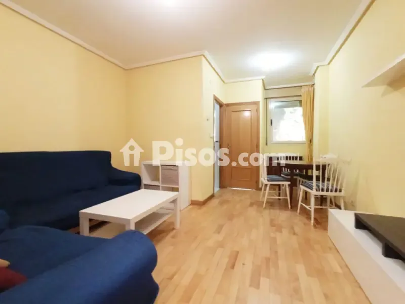 Living Room - Apartment with Garage on Avenida Palencia
