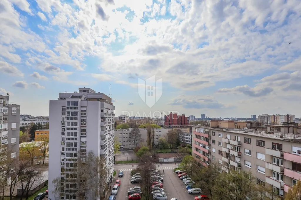 Balcon - Spacious Apartment with Terrace in Maksimir, Zagreb