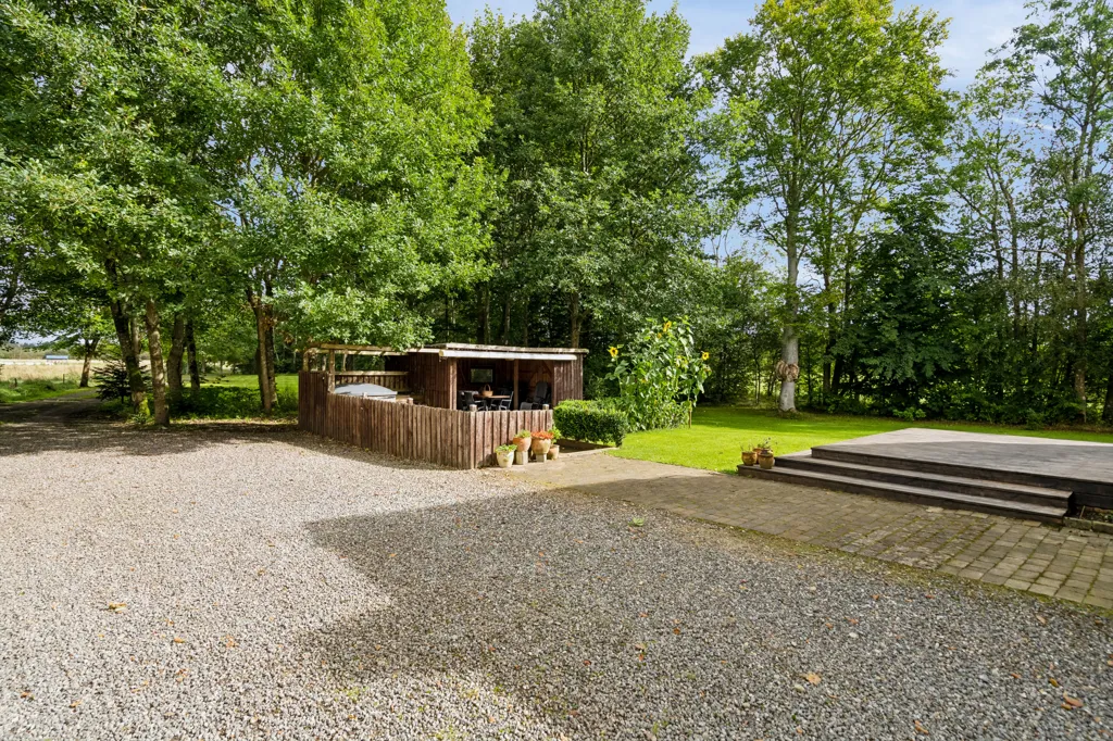 Esterno - Architect-Designed Farmhouse with Stables in Brande