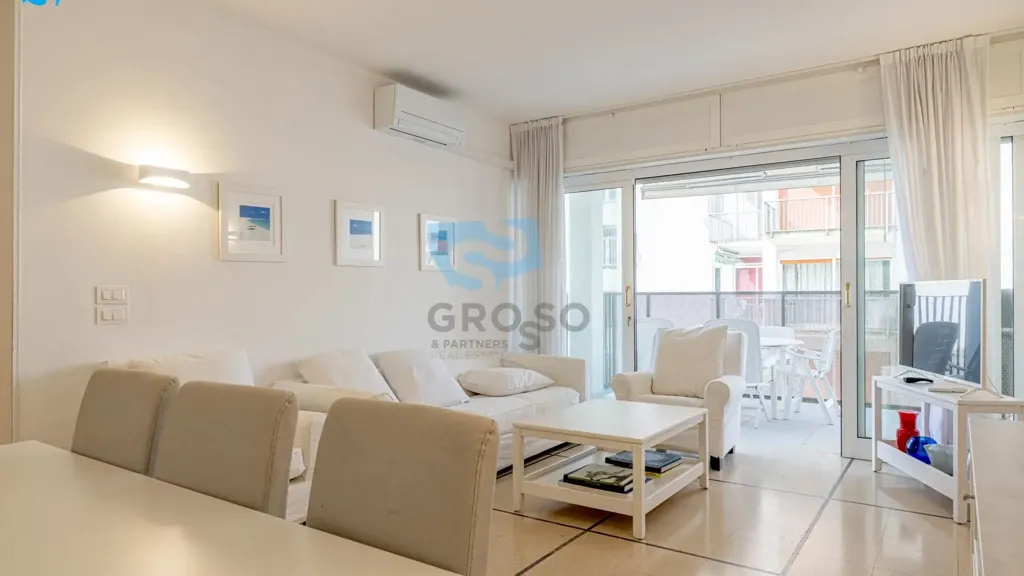 Séjour - Seafront Apartment with Private Beach in Jesolo