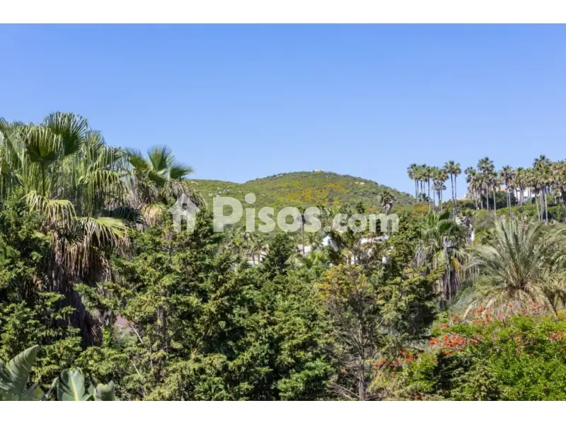 Penthouse with Sea Access in La Alcaidesa