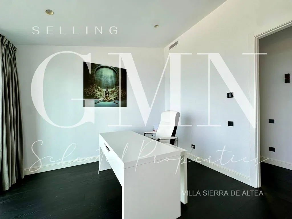 Office - Luxury Villa with Sea View in Altea