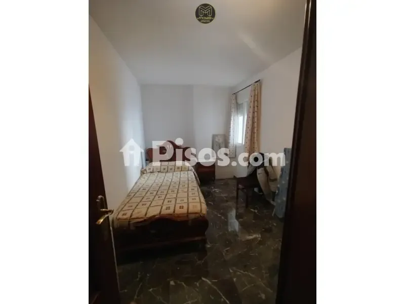 Bedrooms - Apartment with Marble Flooring in Jaén