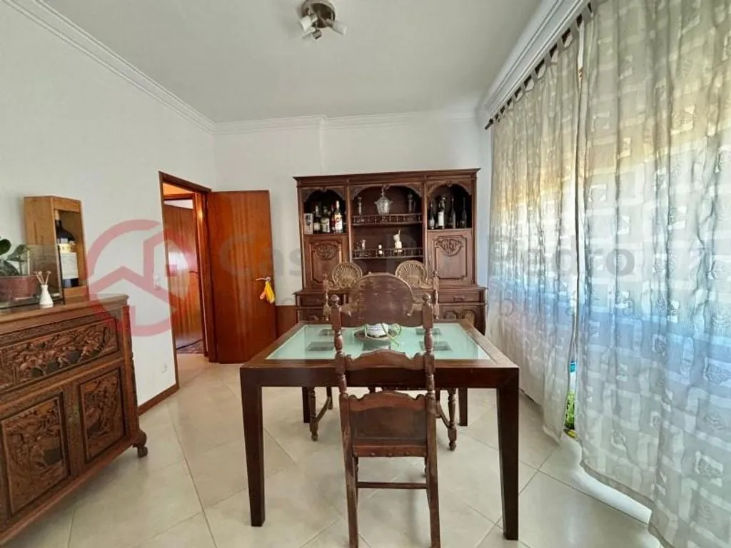 Söögituba - Luxury Flat with City View in Almada