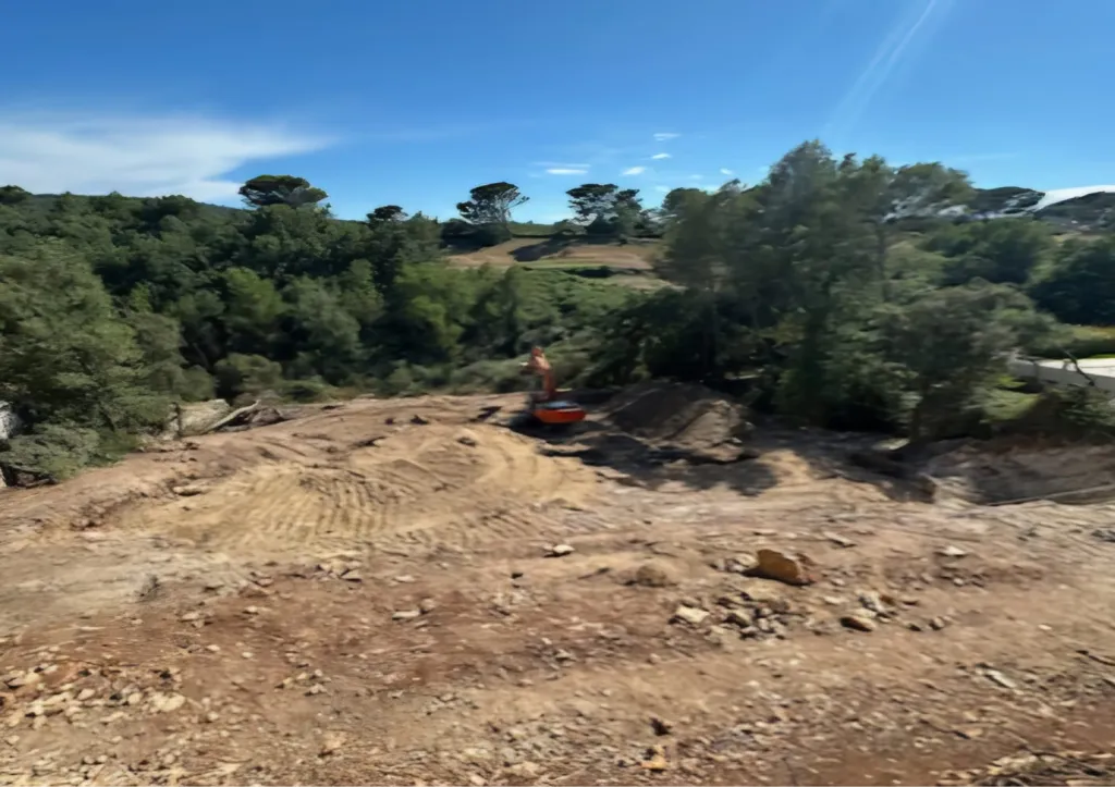 Aed - Buildable Plot with Golf View in Brignoles